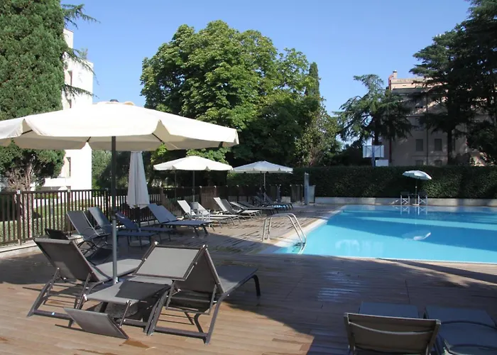Clio With Seasonal Pool Rome
