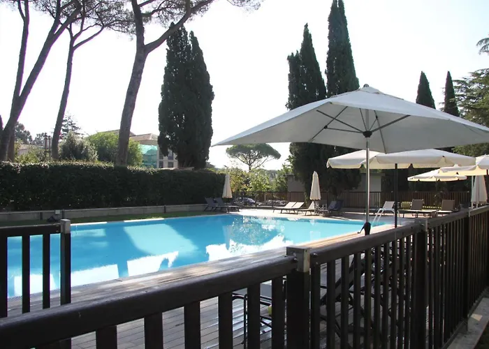 Clio With Seasonal Pool *